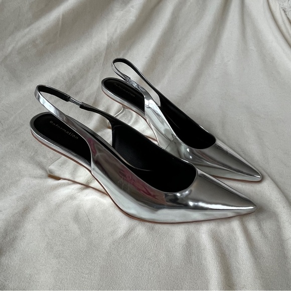 Reformation Westlynn Silver Metallic Point Toe Heel Size 9 NWOT - Picture 4 of 10